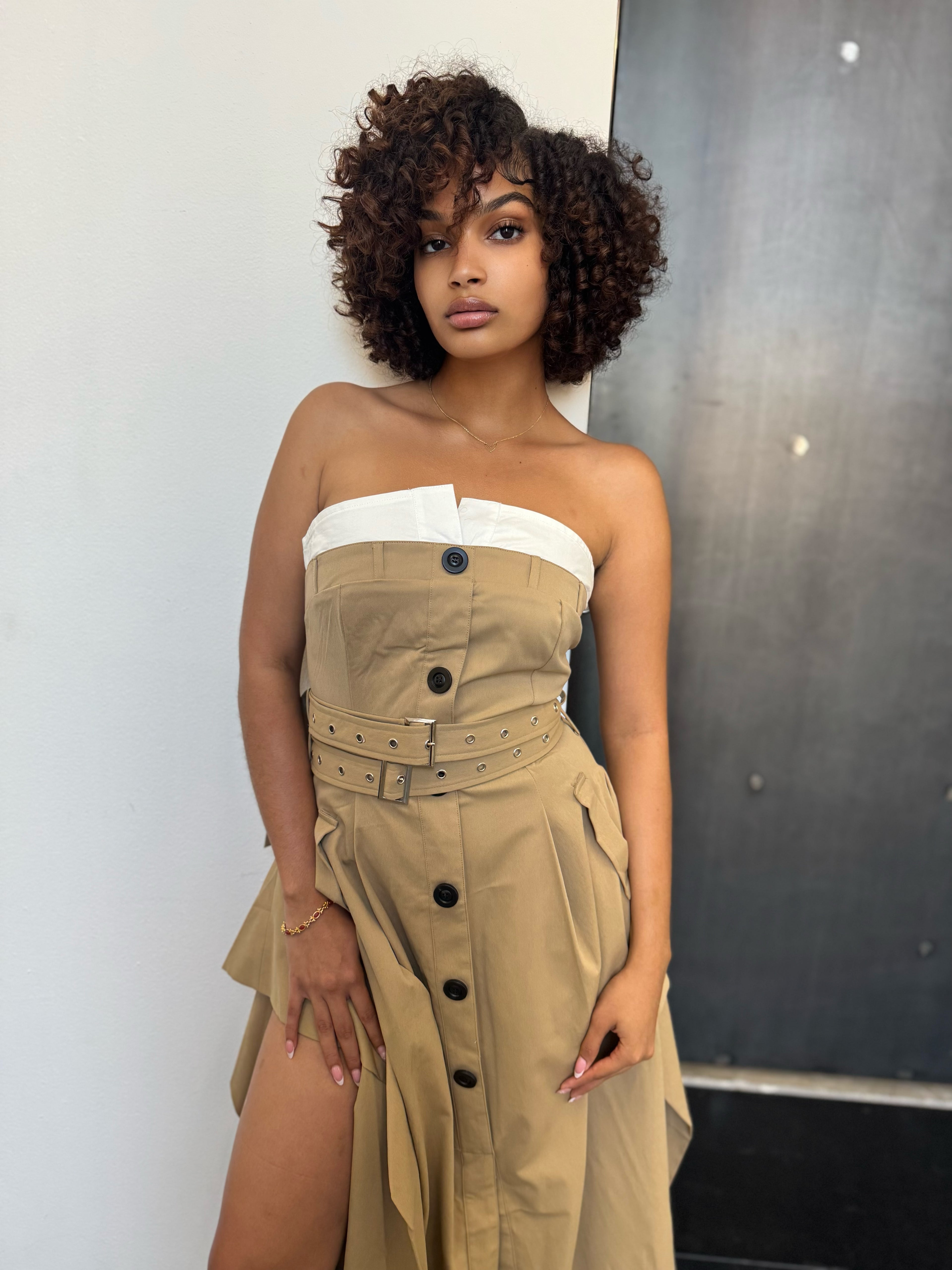 Goddess (Khaki)